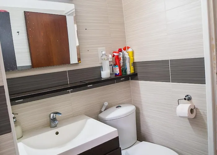 Mezzarina * Ayia Napa